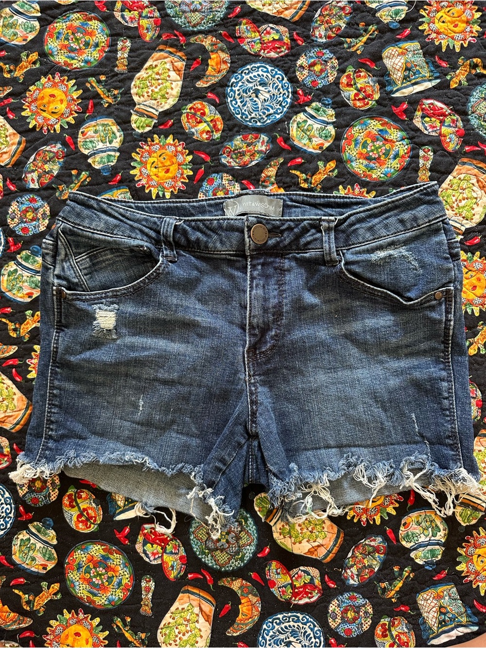 Wit & Wisdom Dark Blue Distressed Frayed Hem Jean Shorts EUC
